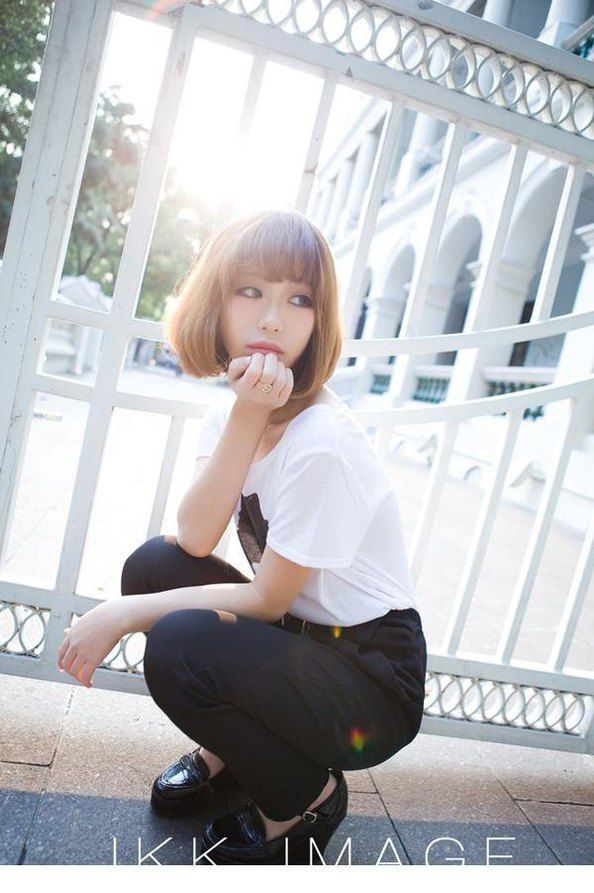 街拍，萌妹子清新自然街拍图片