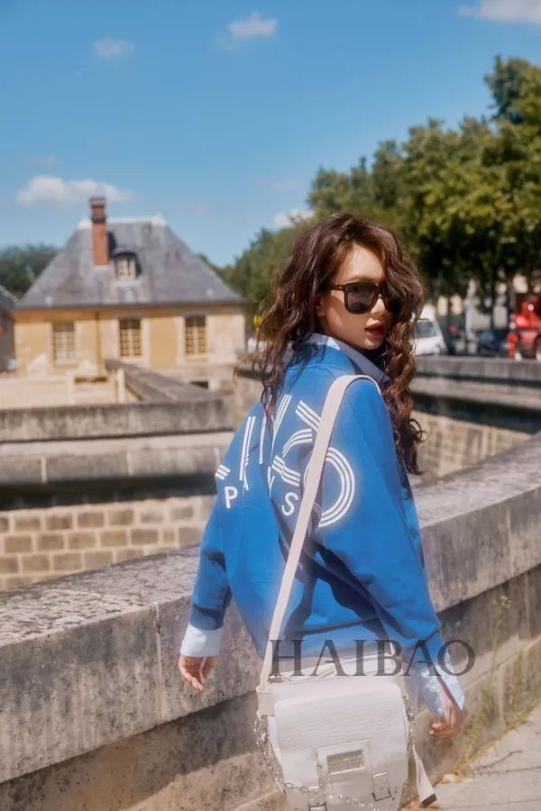 你的穿搭过时啦!跟戚薇、屈楚萧学最潮穿法，分分钟朋友圈点赞过