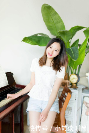 街拍牛仔短裤小姐姐， 欲遮还羞清纯迷人!清甜可人!!