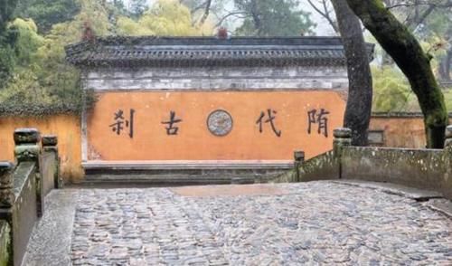 国内“零差评”5A景区,门票免费住一晚25元,两元饭菜吃到饱