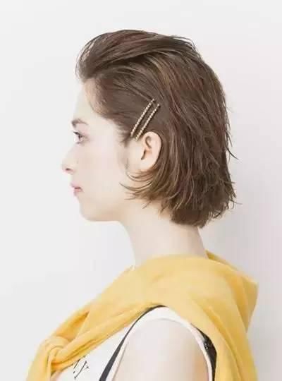 扎头发真的有那么难吗？你试试这个，再也不想披头散发