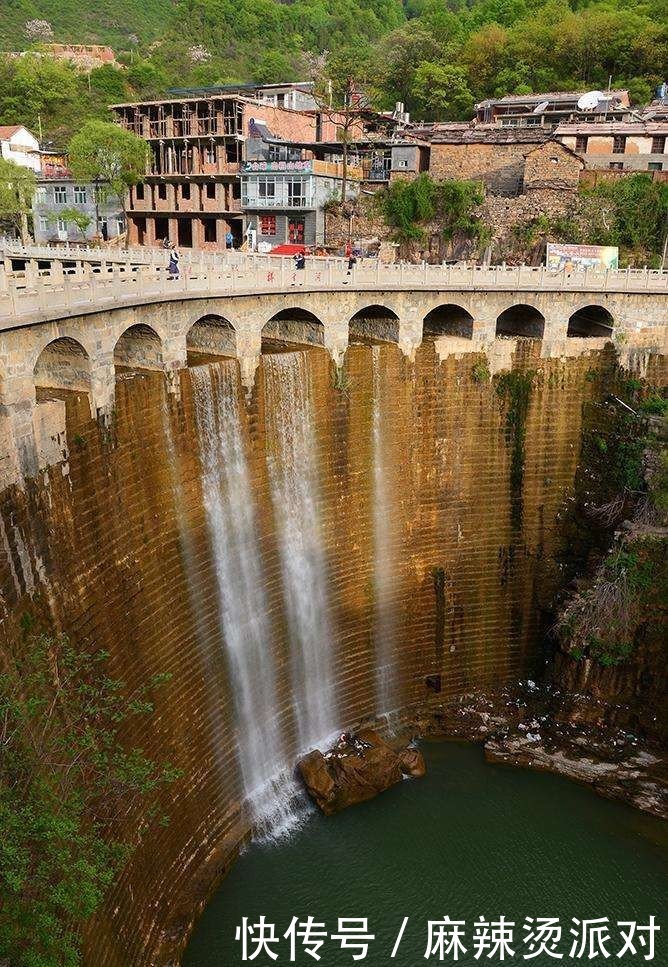 中国“最会隐身”的村子:村民数千年生活在井底,不许游客留宿!
