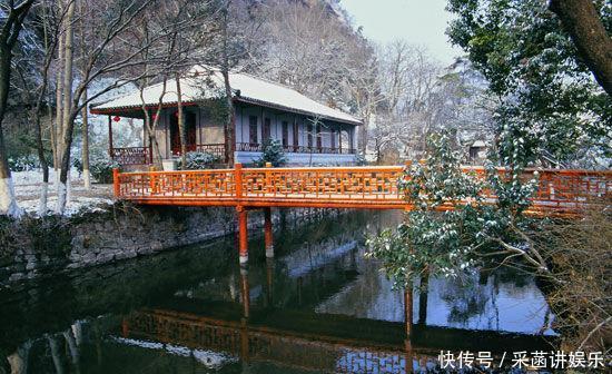 江苏发展最快港城，坐拥巨大优势地利，建市34年就成为了二线城市