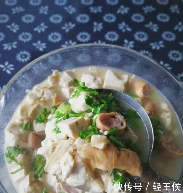 鲁菜中■来一口肥厚型爆油的山东省肥肠!hin美味!