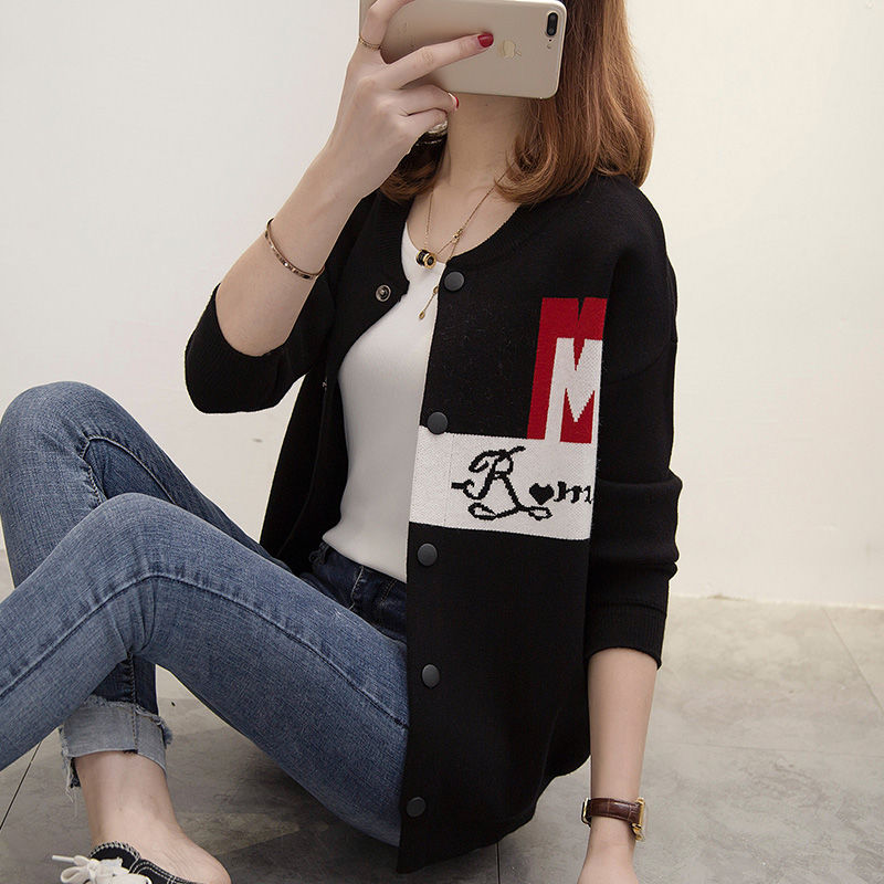 别看我老婆不到一米六，秋天穿新款短外套搭九分裤，妥妥的九头身