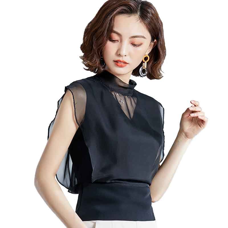 身材丰满记得要穿紧身打底衫喔，真迷人