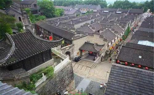  「腾飞」中国差别最大的城市，曾经都是江苏省会，如今一座落寞