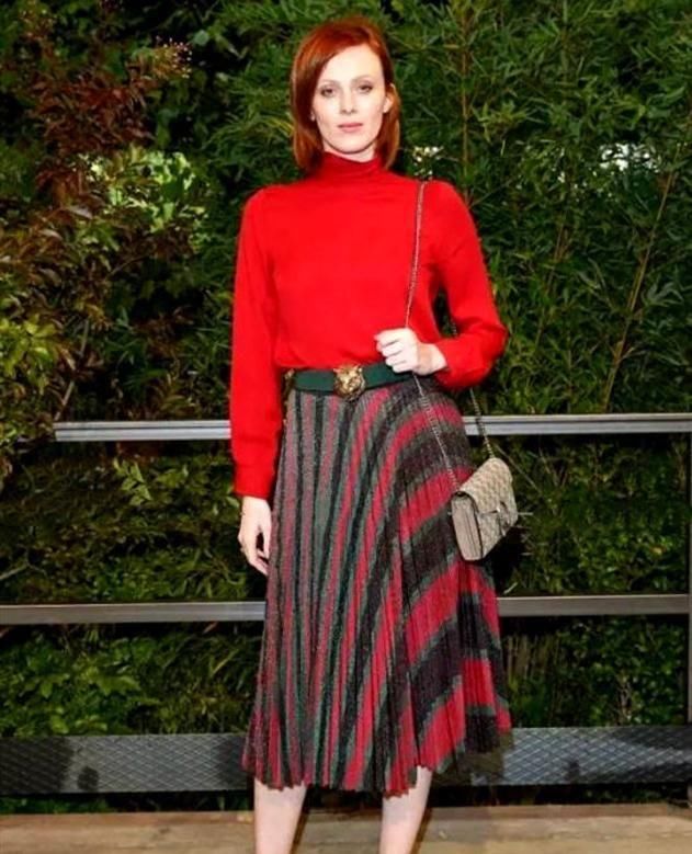  『女人』春季搭配要舒适时尚，50岁女人可以这样穿，远离老气变妙龄少女
