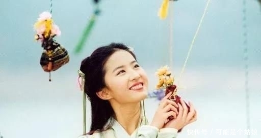 「全网」国风造型太挑人:佟丽娅杨超越惊艳全网,汤唯孟美岐却被骂爆丑