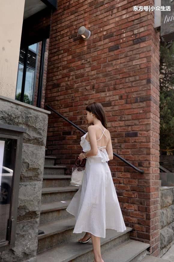 街拍：孙允珠小姐姐虽然有点瘦，却该胖的地方都恰好!