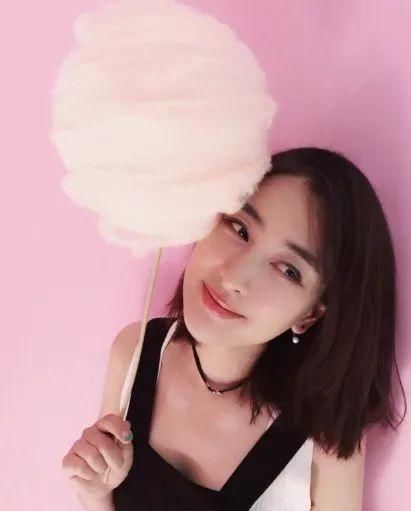 马苏背面全是“肉”，应该很清凉，这样比西方女星还疯狂！