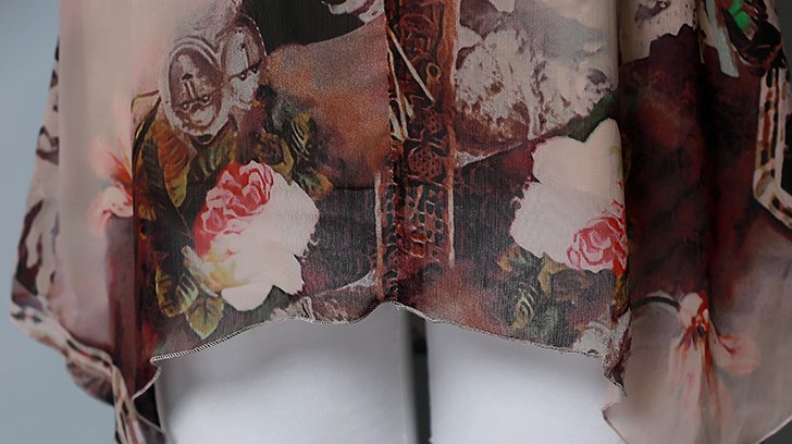 我的天!53岁妈妈穿着妈妈装出门，竟然被人叫小姐姐，忒显嫩了