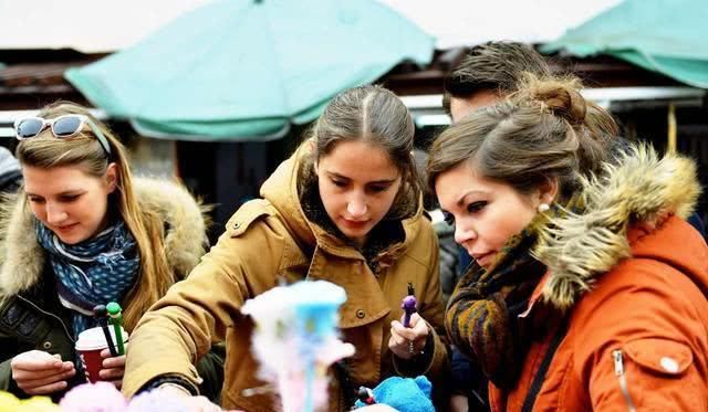 大量法国游客涌入中国专抢购一种东西，直呼：这东西真便宜好用