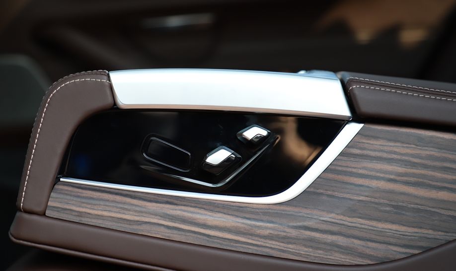 Le:送绿牌免购置税还有补贴? 试驾53.69万的宝马530Le 里程升级版