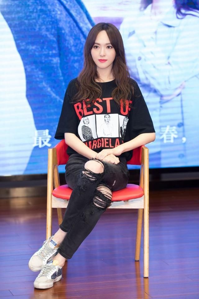 唐嫣的身材可以当模特了，两根细针腿，美过刘雯！