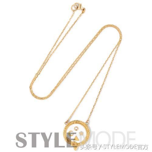 你知道么？这个夏天Ins博主都在“锁骨杀”凹造型！