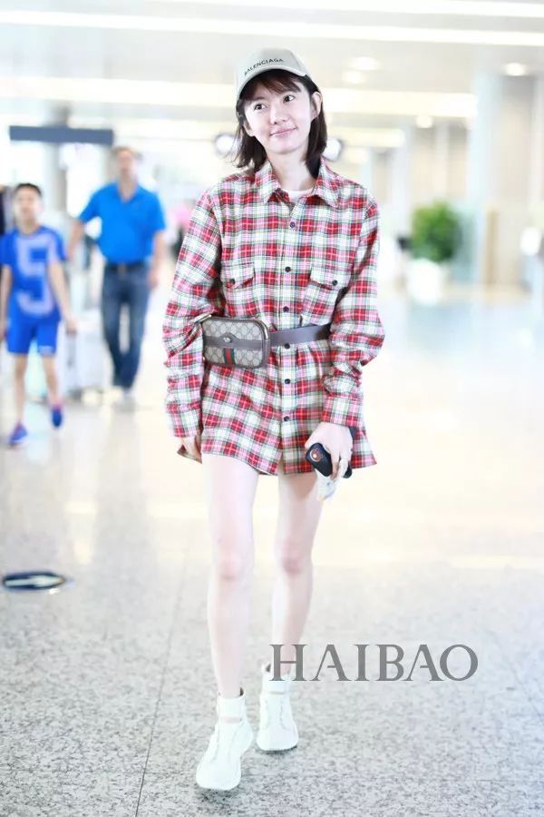 晴格格王艳让人不敢认!杨烁老婆原来是她…【海报街拍】