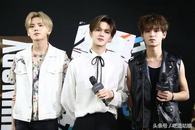 小鬼双马尾驯鹿造型，朱正廷吸血鬼眼妆，范丞丞爱心发型！