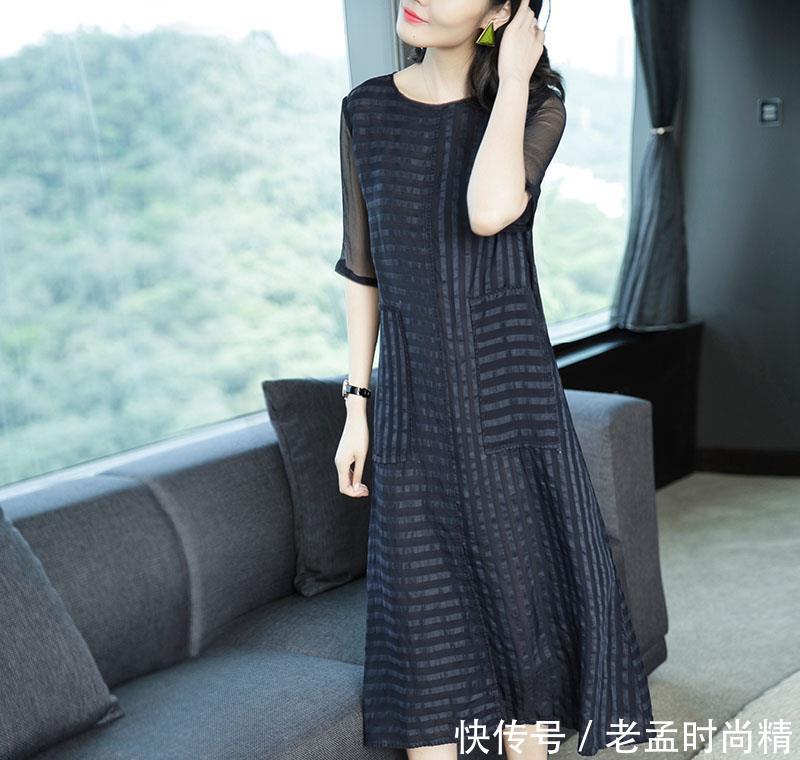 『宽松连衣』女人如果40来岁就要好好打扮!试试这些春裙,搭配裸靴,美炸天