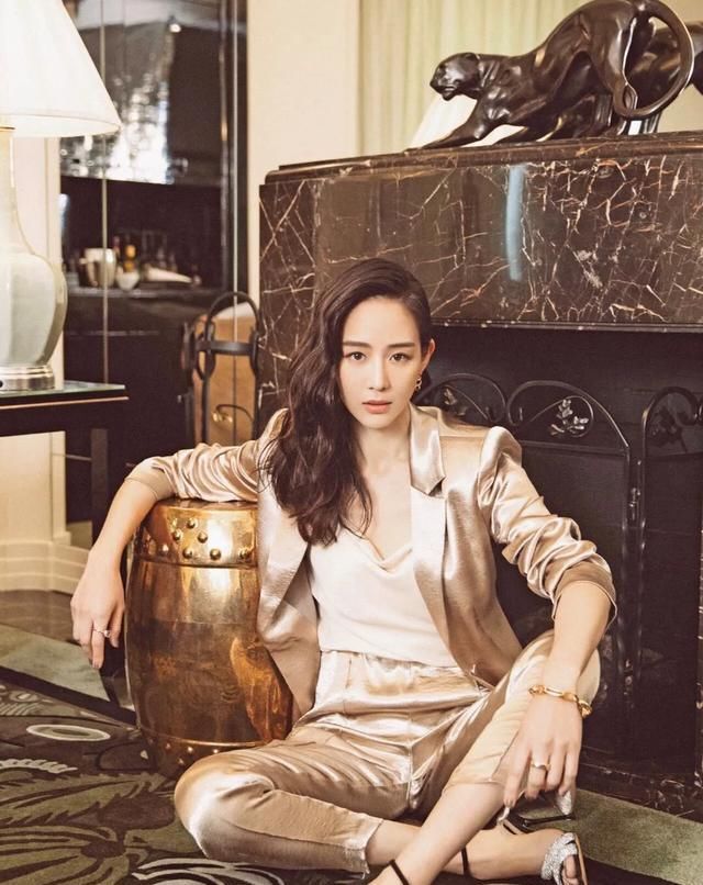 采用■36岁张钧甯穿超短裙秀细长美腿,御姐范十足,网友:这腿我服!