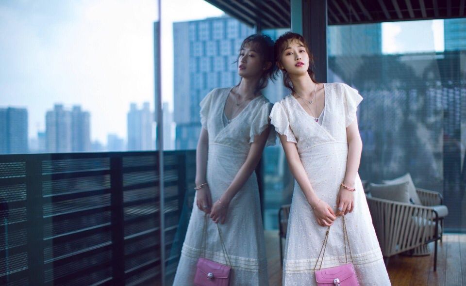 情人节快到了，学蓝盈莹穿，看起来忒仙女，可好看了!