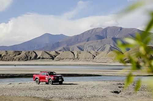  『丈量』丈量珠峰的工作车，到底有多强 ?