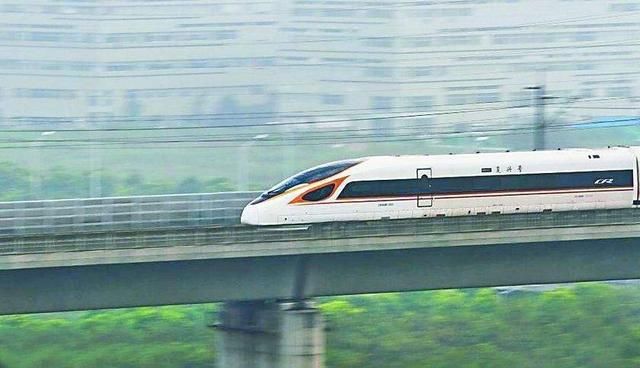 从北京到广州的高铁，一路上会消耗多少电？答案让你意想不到