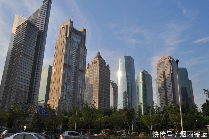 国内各地摩天建筑总数前四强，北京缺席，四大城市上榜，厉害吧！