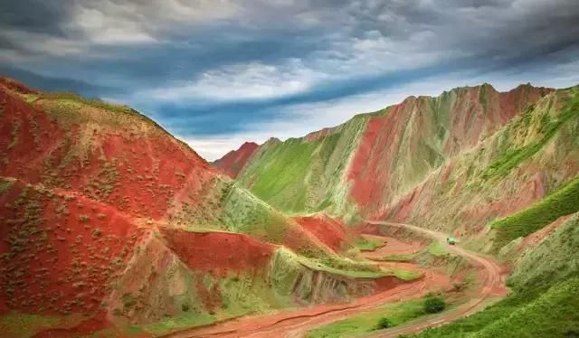 距乌市1h，新发现一条绝美天路，竟然美过独库！