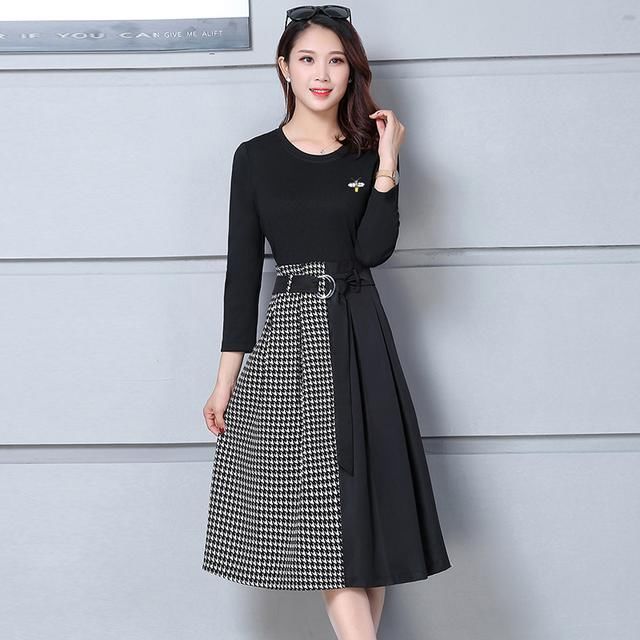 悄悄给妈妈买了4件大牌秋裙，时尚大方巨减龄，穿上秒变小姑娘