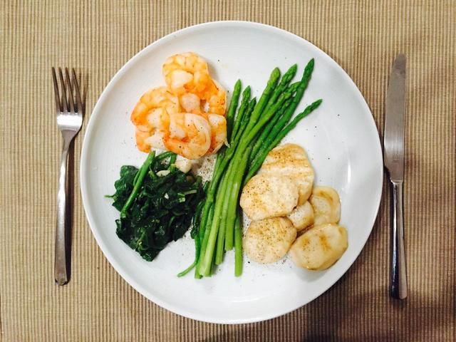 邓超15天减去10斤，并附上自己的心得：一天就吃这些，吃两顿