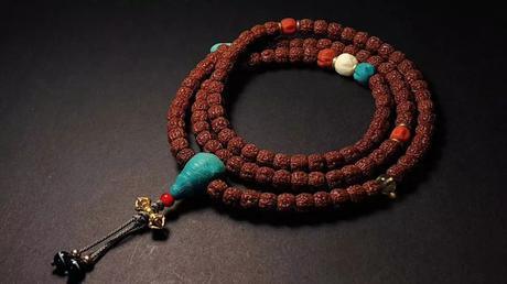 玩说   最辣眼睛文玩搭配全在这儿了！附正面教材！