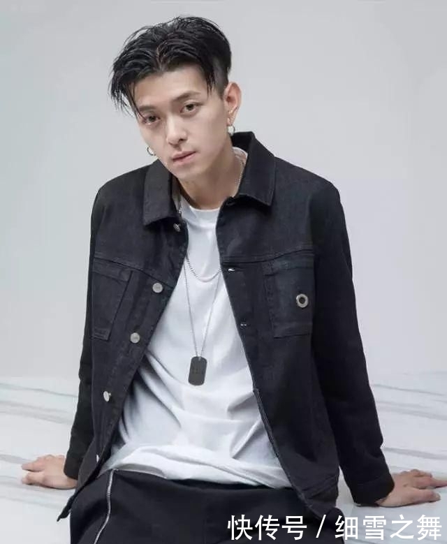 #素色#秋季夹克该选什么款式?三款经典夹克让你帅气过秋!