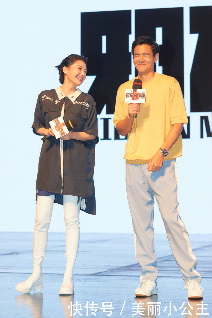 许晴又刷三观！皮裙下穿皮裤就算了，还要硬往靴里塞皮裤！