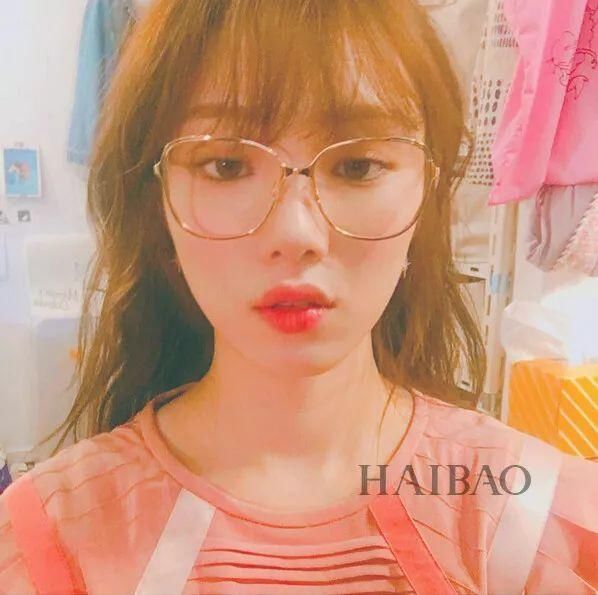 什么｜迷倒南柱赫，和权志龙同公司，奔三的她越来越火了？