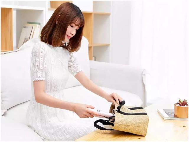 随时随地做发型,这支无线造型器简直是小仙女约会的救星!