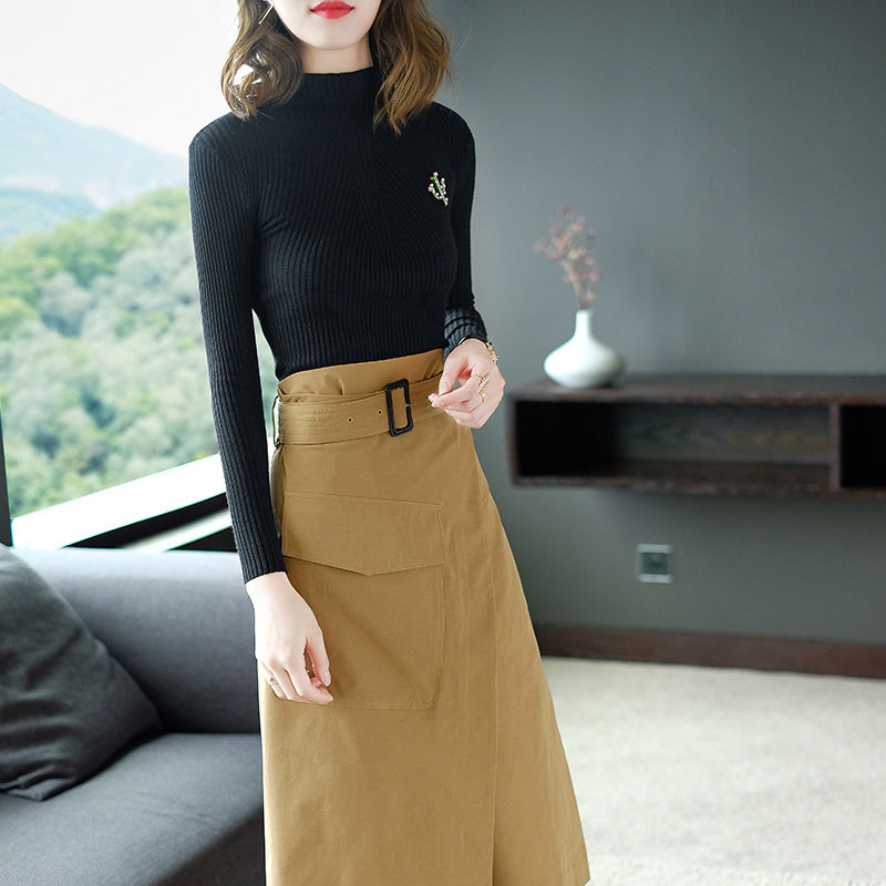 秋高气爽的时节，要穿的浪漫又保暖，这款裙子搭配高跟鞋超时尚