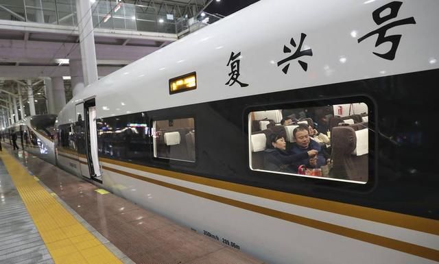 中国高铁“怕黑”？到了晚上就停运，你知道是为什么吗？