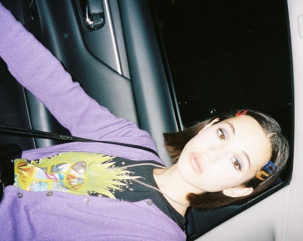 101女孩的少女感 原来靠这些“塑料”单品就能get