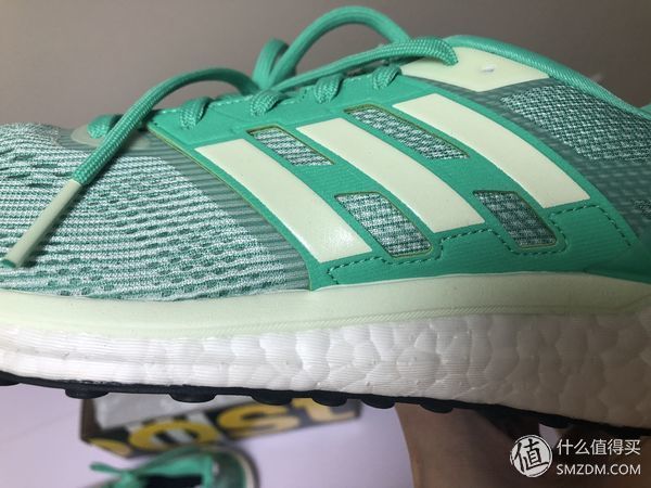 阿迪达斯难得的一双严肃跑鞋--Adidas Supernova 开箱