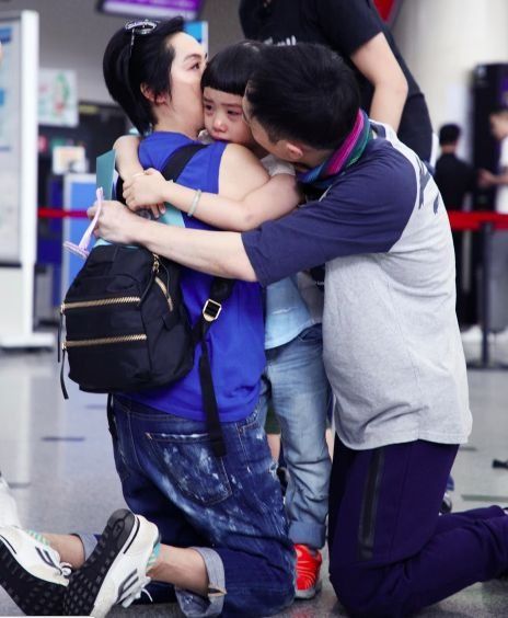 娱见|张卫健吸毒?张艺兴被恶意举报?萧敬腾表白大12岁经纪人?