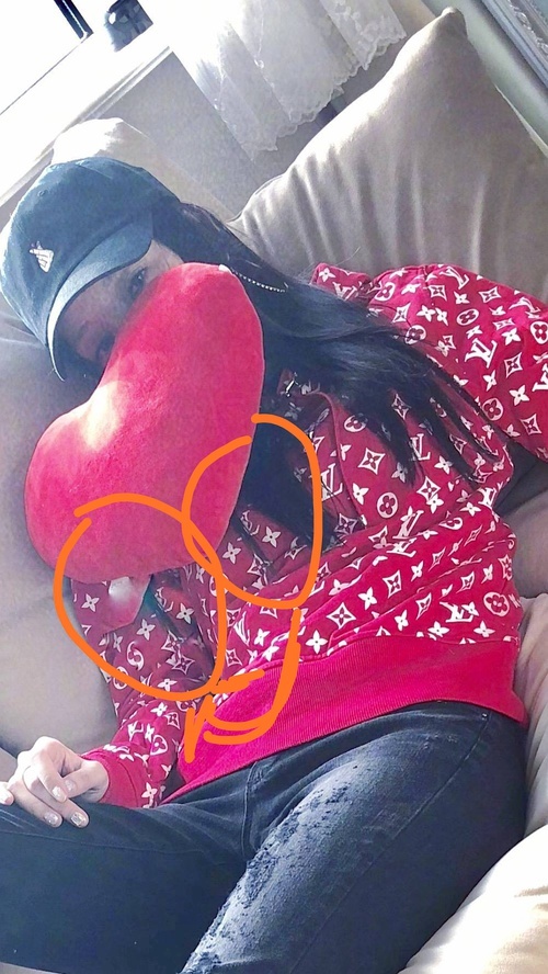 李小璐一张照片引出轨争议，官方怒甩未P原图辟谣