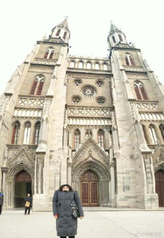 出游拍照丑爆集锦，能认出人形算我输