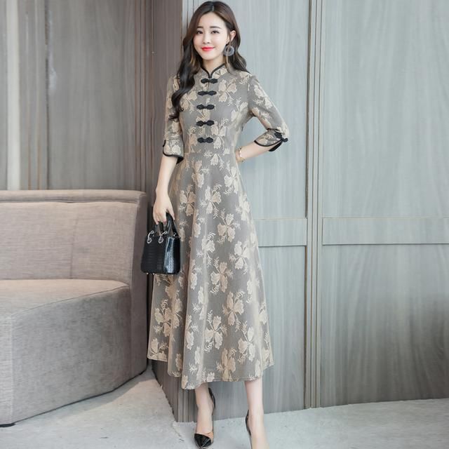古有旗袍，今有改良旗袍，适合6070后穿，大方又显瘦，初秋穿很美