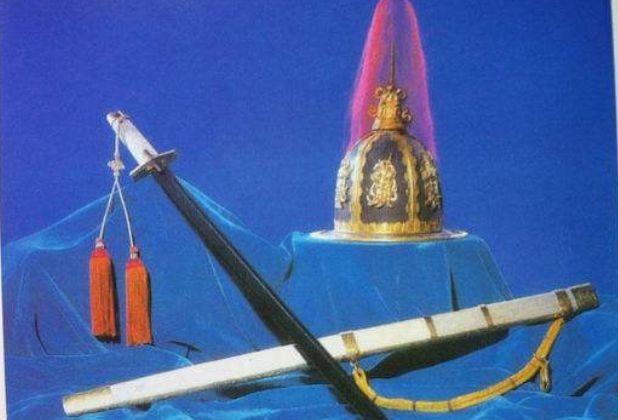  「护手」13世纪兴起，被蒙古铁骑传遍世界的十字护手刀，在中国却成万历皇帝专属？