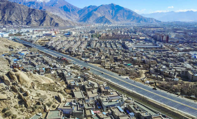  『经济』在西藏建铁路难度是很大的，但为何还要修川藏铁路？看完就知道了