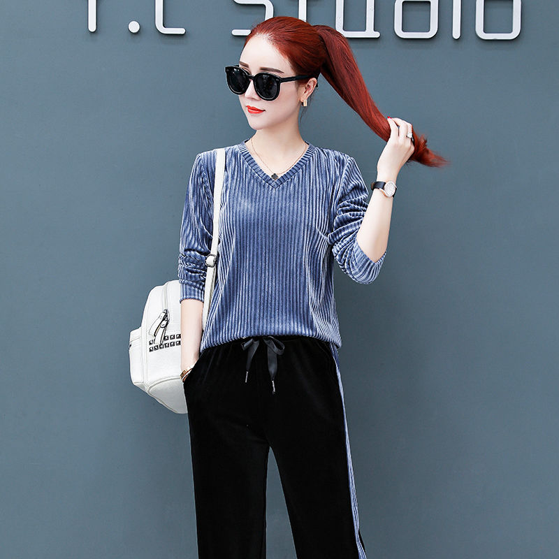 夏装别买了!秋季流行时尚套装，51岁妈妈穿忒洋气，5年不过时