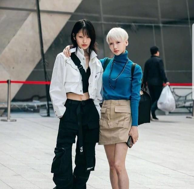  「女生」看韩国女生的街拍穿搭,从头到脚的“细节小心机”,你不得不叹服