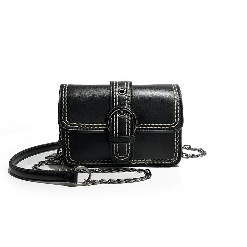 出门旅游看见好多美女都背了这样的包，稀罕坏了，一回来就下手了