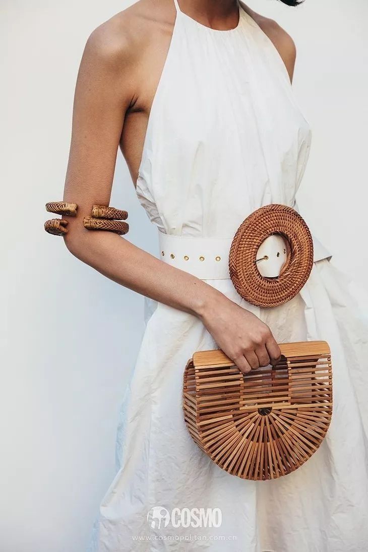 时髦办 | Lily Collins的度假look太有参考价值了